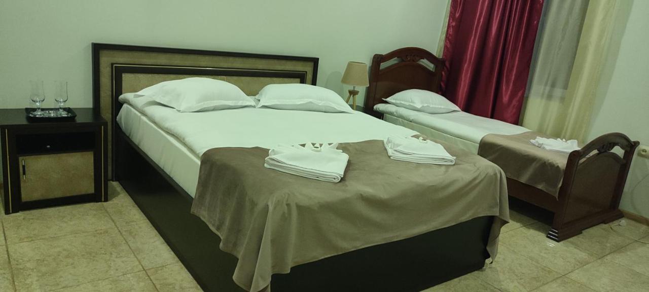 Sweet Home Hotel Meghri Exterior photo